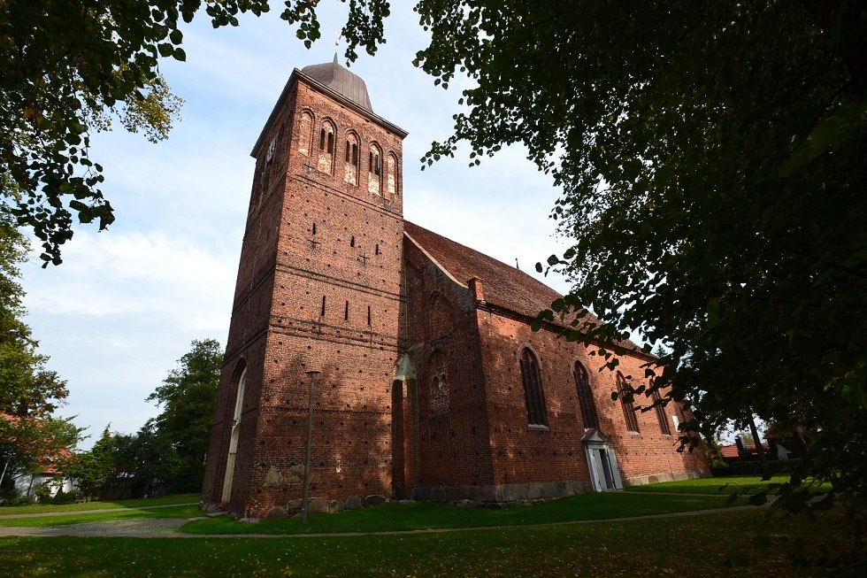 St Jacobskerk in Gingst op het eiland R&uuml;gen, &copy; Tourismuszentrale R&uuml;gen