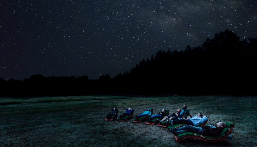 De sterrenhemel bij nacht boven de Nossentiner Schwinzer Heide