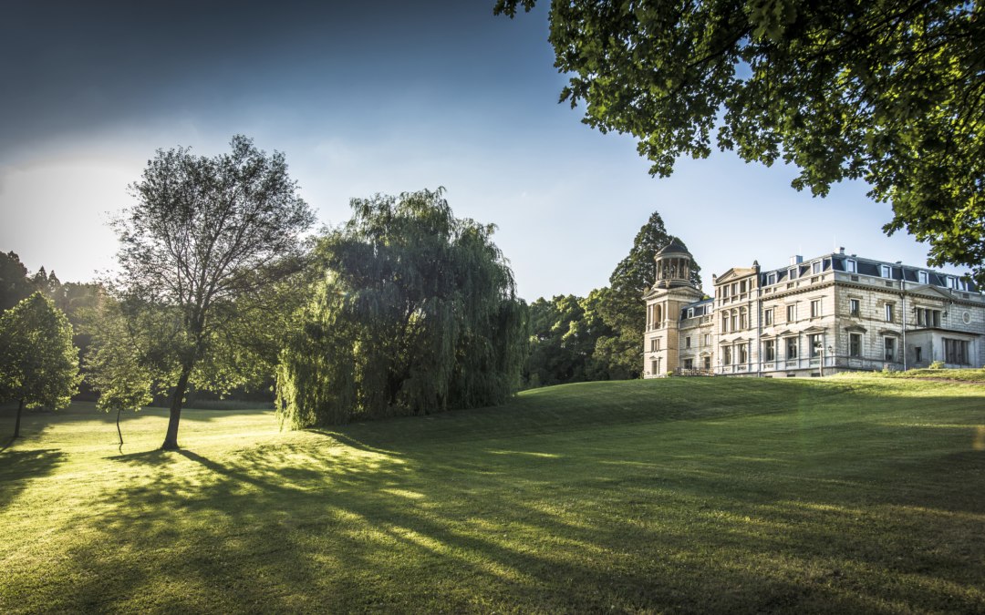 Kasteel Kaarz en park met veel open ruimte, © Schloss Kaarz / Stefan von Stengel