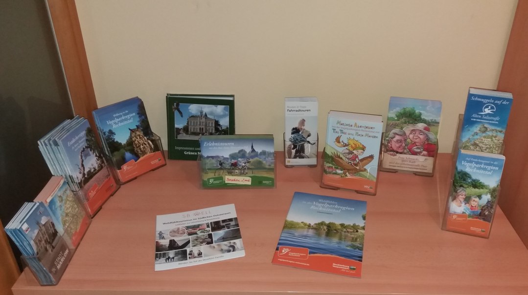 Broszury i ulotki na temat regionu parku ptaków Dolina Recknitz, © Tourismusverein Vogelparkregion Recknitztal
