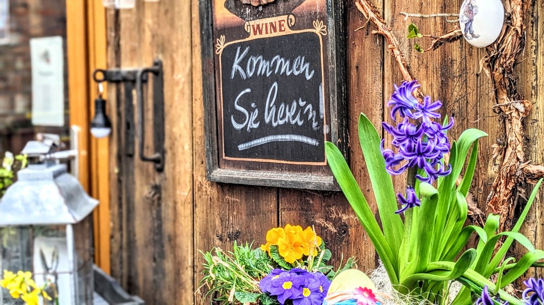 Znak zewnętrzny - Weinhaus im Hof, © Leopold Höglinger