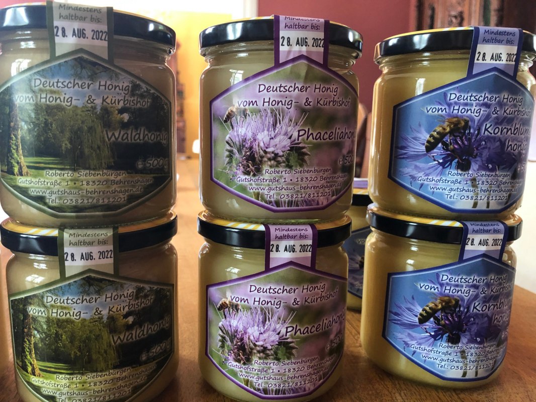 The in-house bee colonies provide different varieties of delicious honey throughout the year, &copy; Britta Siebenb&uuml;rgen