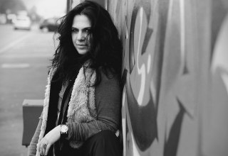 Sari Schorr // © M&D Promotion Ltd. Sari Schorr // © M&D Promotion Ltd.