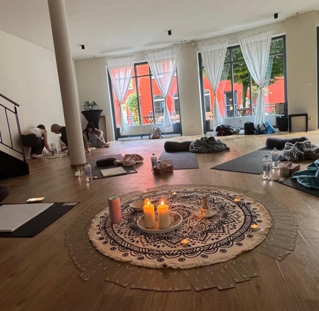 © MOVA PLACE - Yoga & Co. Studio