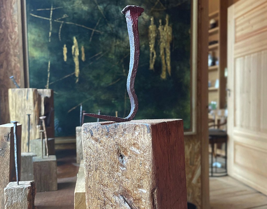 Art in Goldenbow Manor: Old building materials as art objects with history // &copy; Herrenhaus Goldenbow