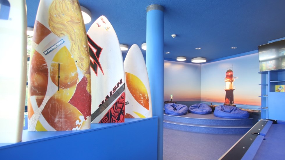 Recreation room to play billiards or chill, &copy; DJH MV / Danny Gohlke