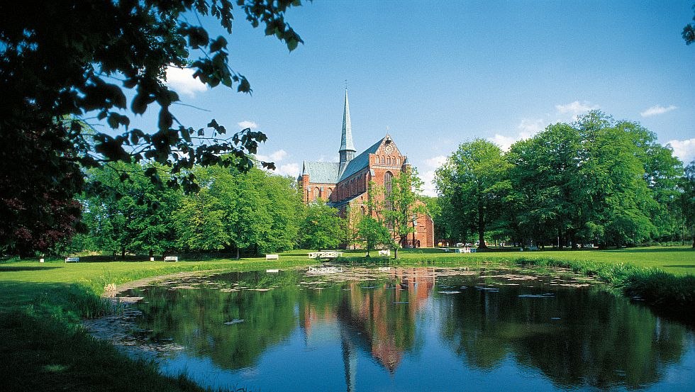 Baksteen in perfectie - prachtige monumenten zoals Doberan Minster, gesticht in 1171, zijn op zichzelf al een reis waard, &copy; TMV/Kliem