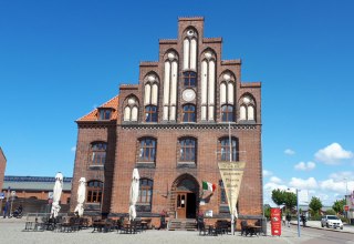 At the harbor in Wismar // &copy; adfc-Schwerin