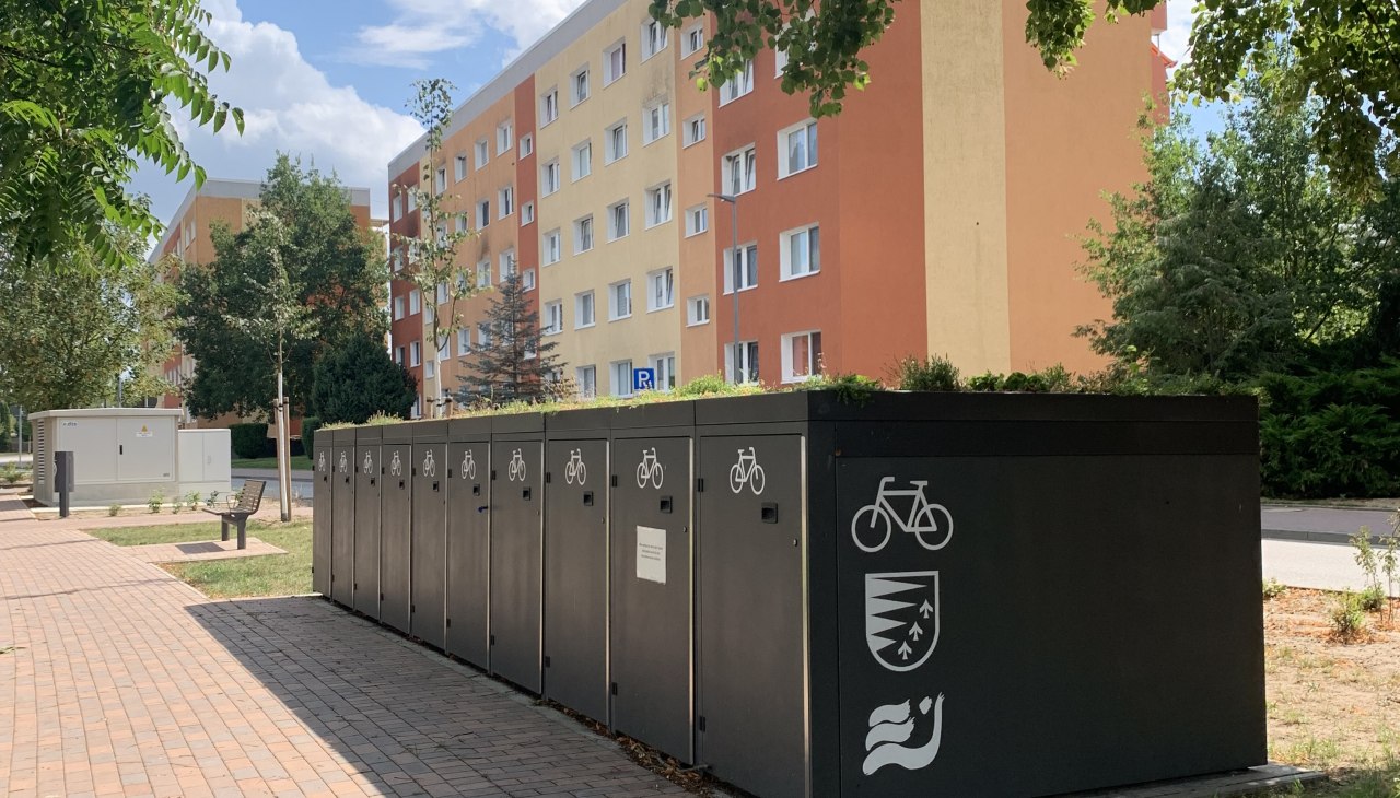 Stacja ładowania rowerów i boksy rowerowe, © TDG Rechlin mbH