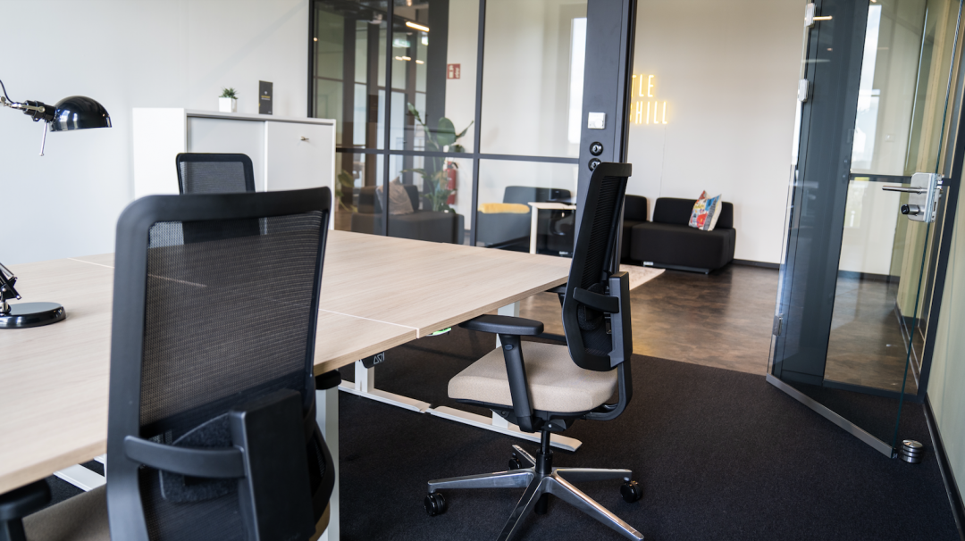 ...is hier net zo goed mogelijk als werken aan een vast bureau., &copy; Linus M&ouml;ck