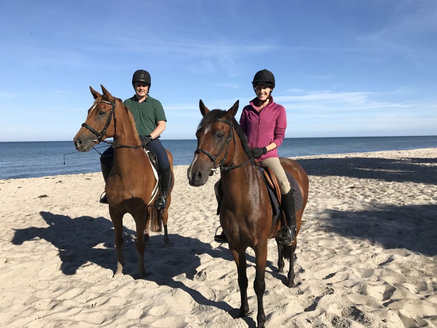 Horse riding on the beach, © Familie Fiege