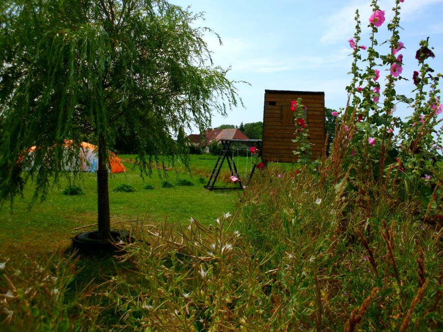 Huśtawki i domek na drzewie, © Lindner Huśtawki i domek na drzewie, © Lindner