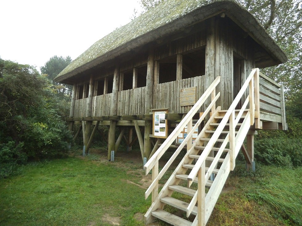 Platforma do obserwacji ptak&oacute;w Tankow na wyspie Ummanz // &copy; Tourismuszentrale R&uuml;gen