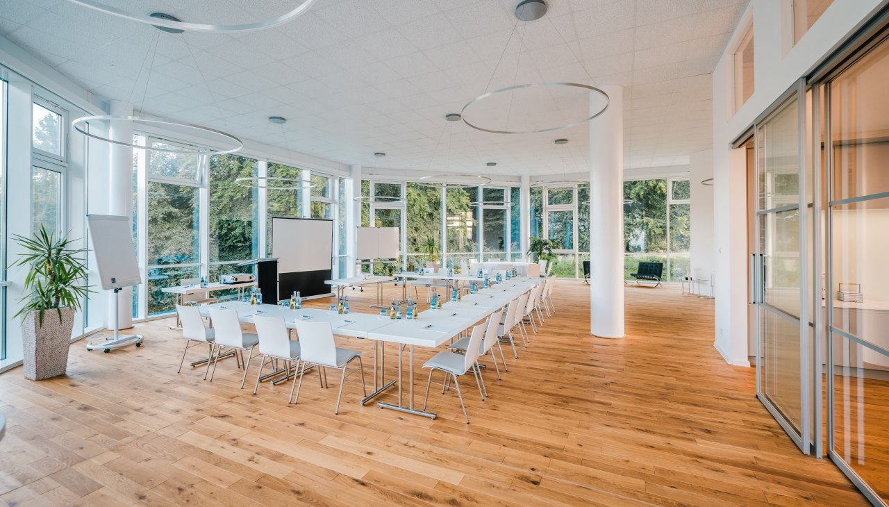 Interior shot event hall octagon castle Ranzow, © Schloss Ranzow / FotoArt Mirko Boy