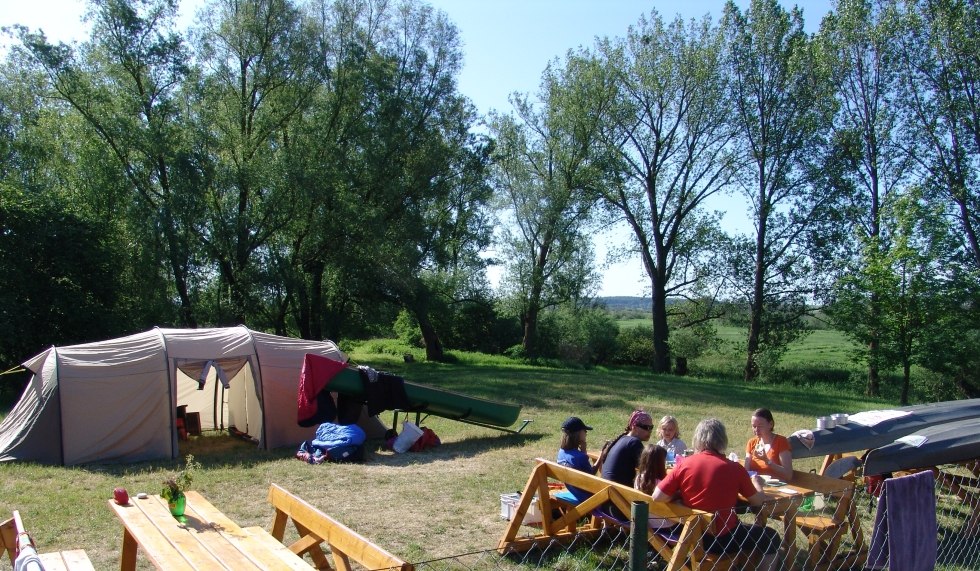 De camping op het terrein van de jeugdherberg Graureiher, © Martin Hagemann