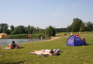 Liegewiese am Strand // © Gemeinde Eixen Liegewiese am Strand // © Gemeinde Eixen