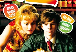 Film-Cover - Eine Frau und ein Mann sitzen vor einer Torte // © filmfriend Film-Cover - Eine Frau und ein Mann sitzen vor einer Torte // © filmfriend