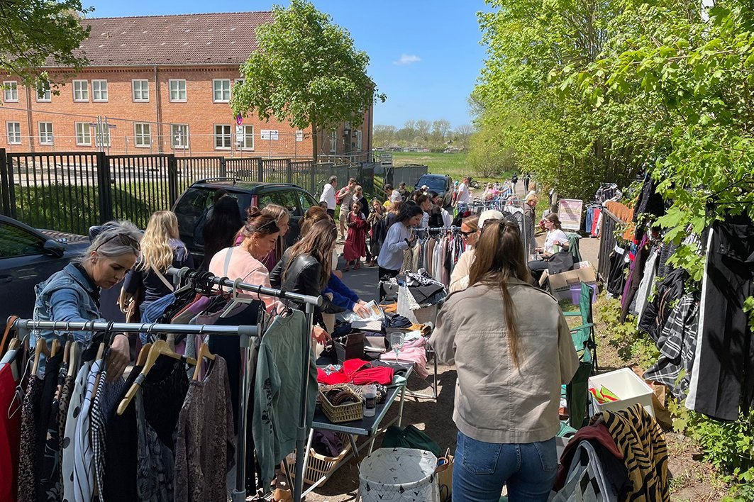 Vlooienmarkt voor meisjes StuK // © Thomas Hensel Vlooienmarkt voor meisjes StuK // © Thomas Hensel