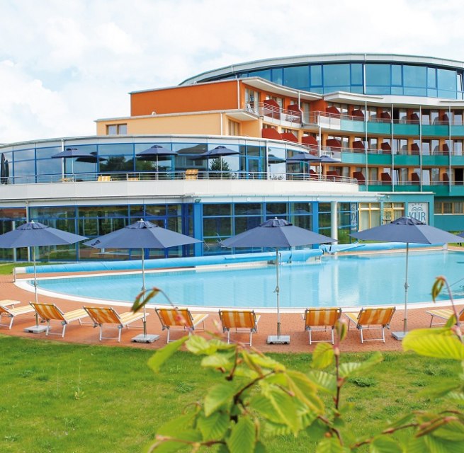 The spa center Waren (M&uuml;ritz) with thermal brine outdoor pool // &copy; Kurzentrum Waren (M&uuml;ritz)