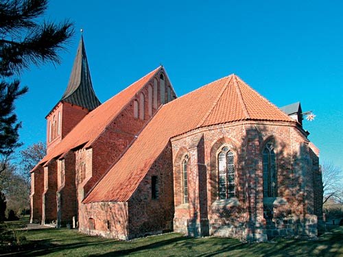 Kirche L&uuml;dershagen, &copy; TZ S&uuml;dliche Boddenk&uuml;ste