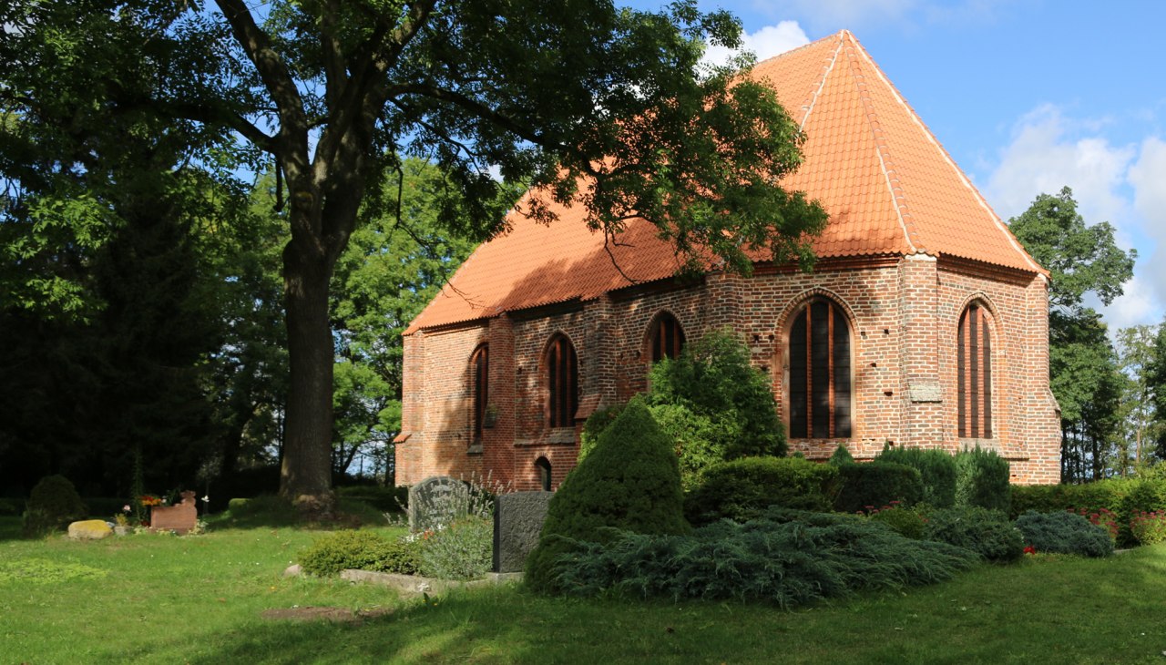 Kości&oacute;ł pielgrzymkowy 18356 Bodstedt, &copy; Pfarramt Kenz