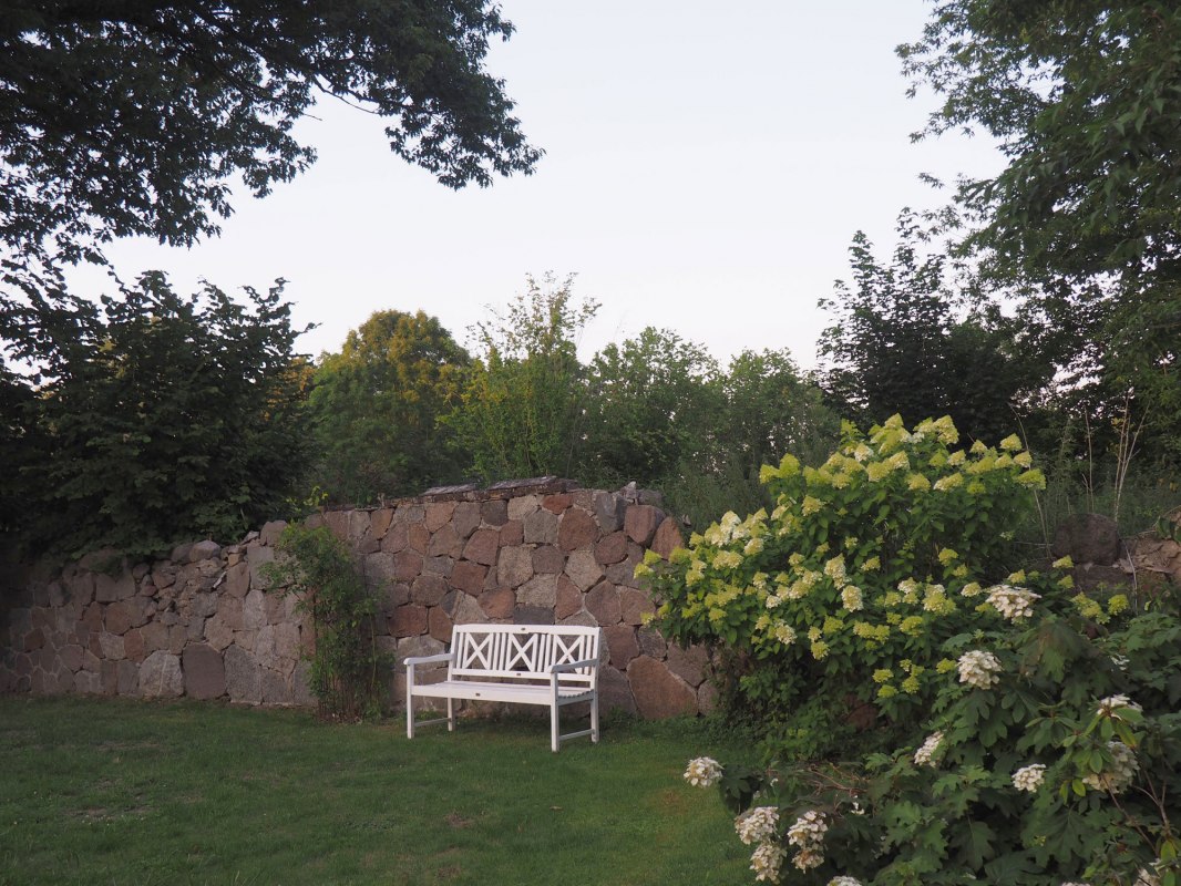 Favorite bench in Sophienhof Park, &copy; Annelie Maiwald