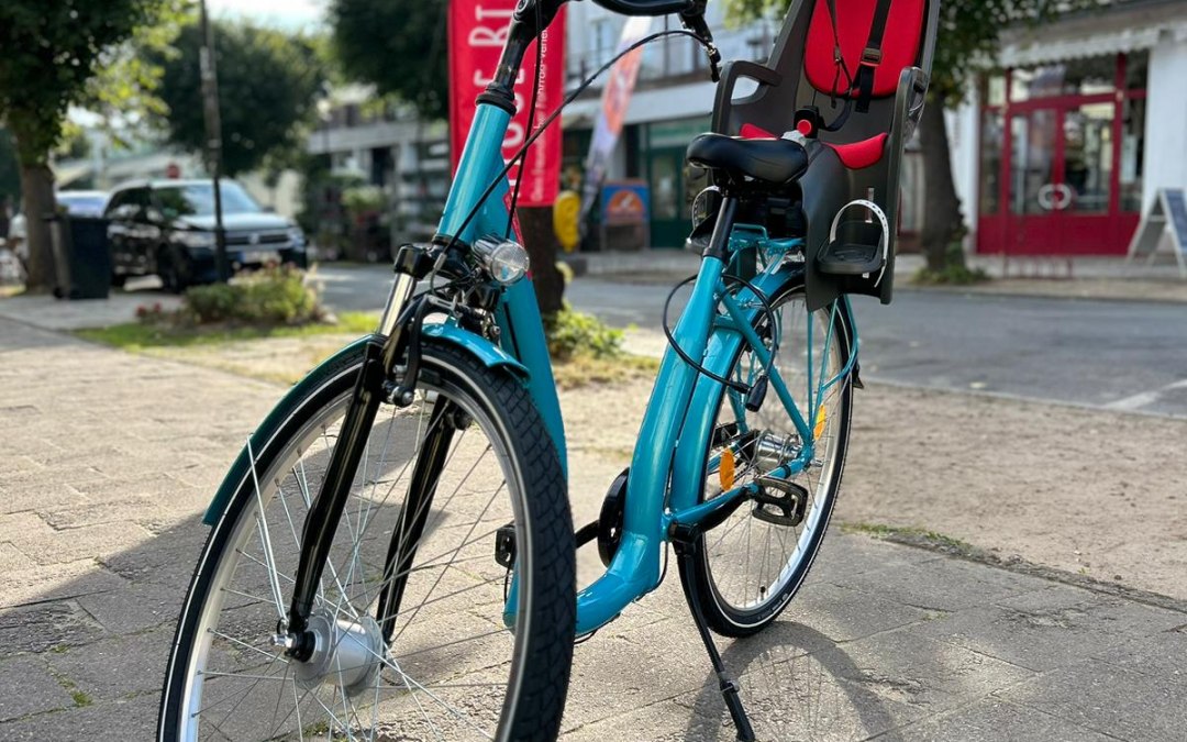 Our range of bikes City bikes and tourers, e-bikes and children's bikes, handcarts and dog trailers, © K&K Service GmbH/Kim David