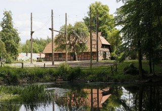 Forest house with usable outdoor area, &copy; Lars Schneider f&uuml;r GFE | erlebnistage