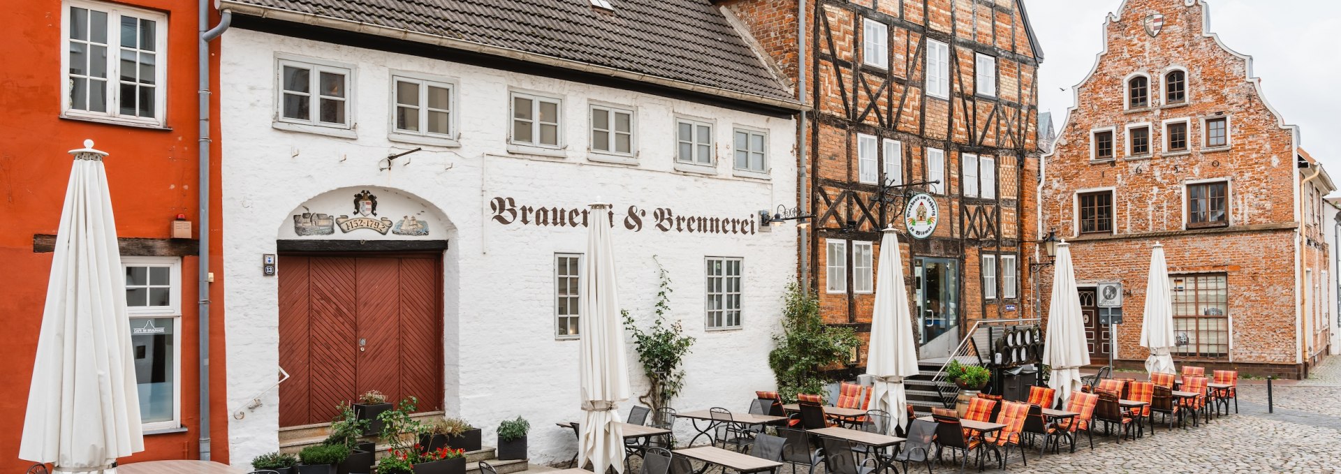 De brouwerij is het laatste overgebleven gebouw uit de vroegere hoogtijdagen van het bier in de Baltische badplaats Wismar. Drie op de monumentenlijst geplaatste Hanzehuizen bieden veel ruimte voor gezellige avonden., © TMV/Gross