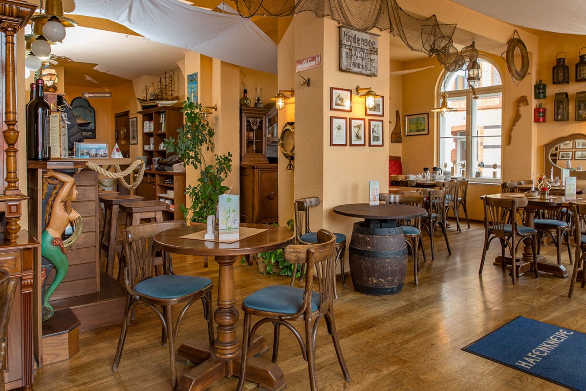 &copy; Hotel Hiddenseer