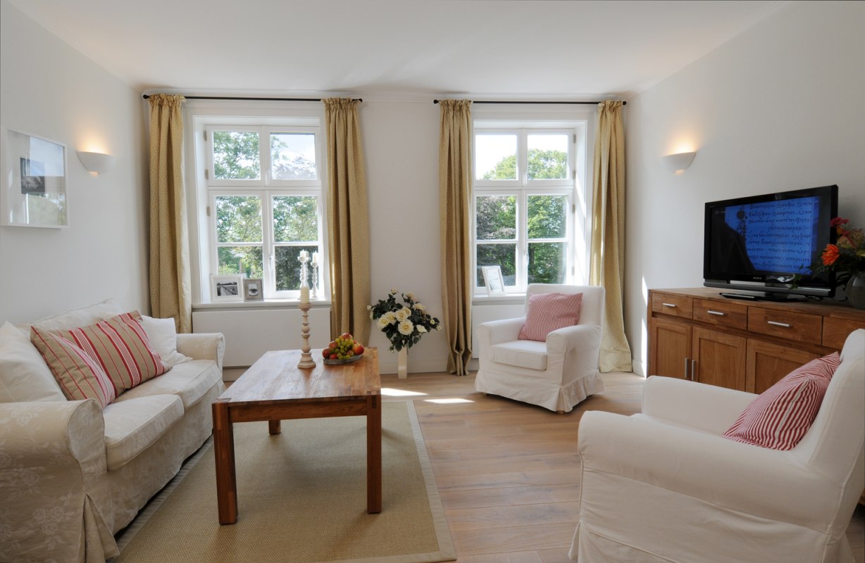 Apartment with living room in manor house Zicker, © Gutshaus Zicker Apartment with living room in manor house Zicker, © Gutshaus Zicker