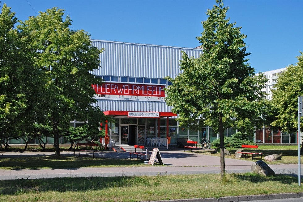 Museum ingang Hamburger Allee, © Uwe Rosenfeld