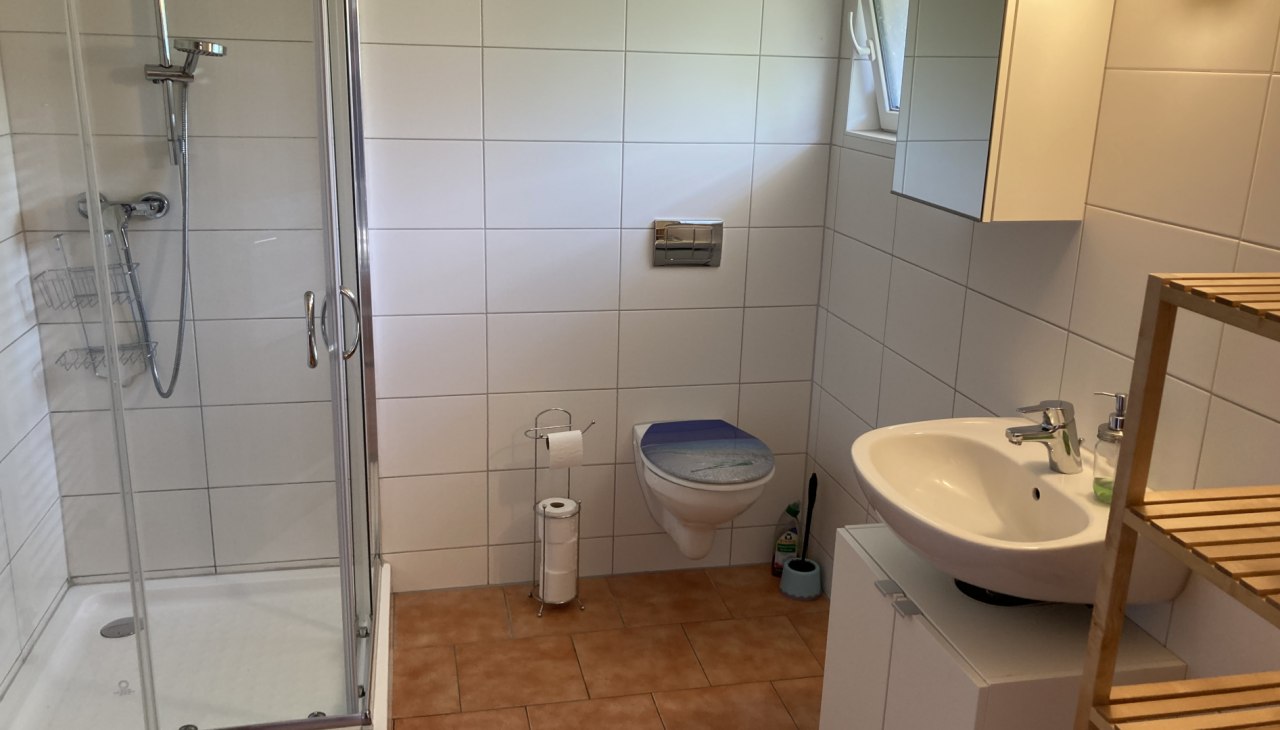 Badkamer met douche, &copy; Kati K&auml;mnitz