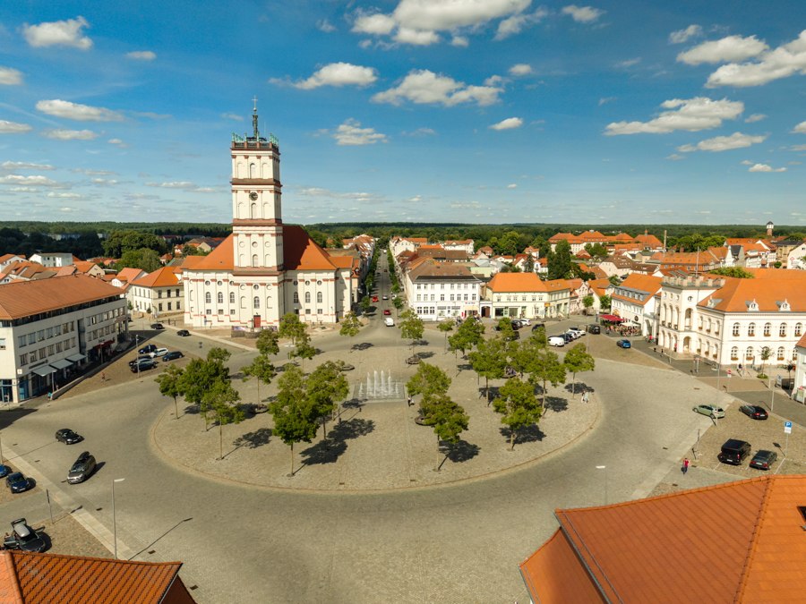 Marktplein met stadskerk, © Stadt Neustrelitz/Sebastian Haerter