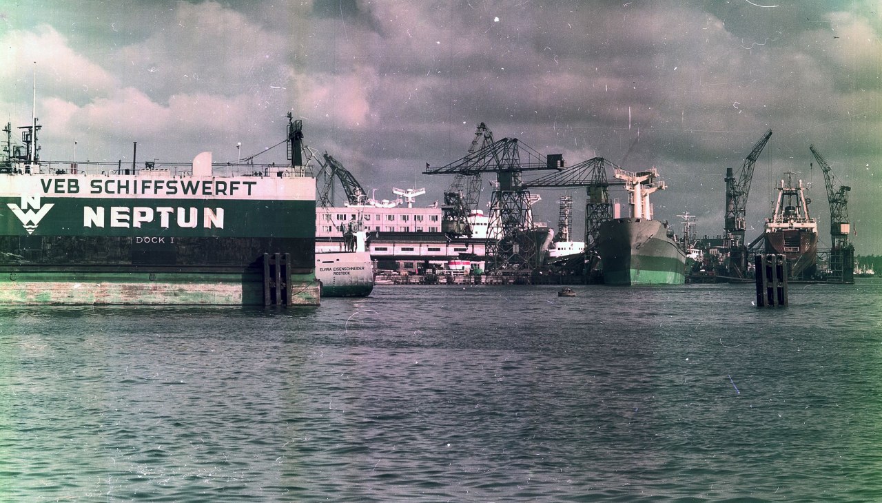 View across the Warnow to the Neptun shipyard in the 1970s Photo Dieter Krull, Rostock Maritime Museum Archive, &copy; schifffahrtsmuseum rostock