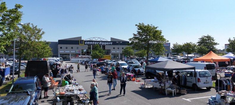 Edeka Center Eggert flea & rummage market, © Hoffmeister