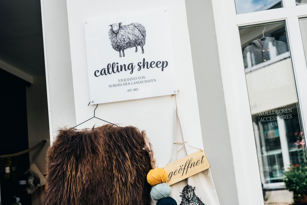 Winkel "schapen roepen, &copy; calling sheep