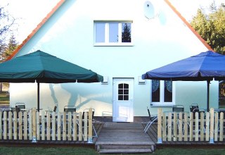 Welcome to Murchin Youth Hostel // &copy; Heidi Weber