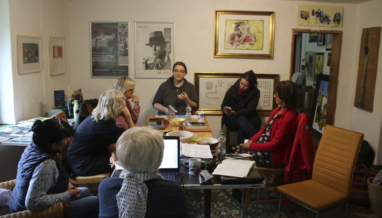 Schrijfworkshop in het Kunsthaus met Jarmen-auteur Anne Zandt, © Rainer Graßmuck Schrijfworkshop in het Kunsthaus met Jarmen-auteur Anne Zandt, © Rainer Graßmuck