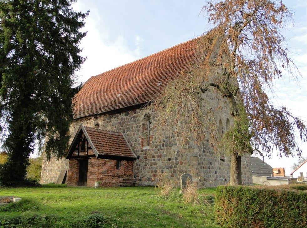 Church in Cantnitz, © von Niteshift (Diskussion) (photo taken by myself) [CC-BY-SA-3.0 (http://creativecommons.org/licenses/by-sa/3.0)], via Wikimedia Commons