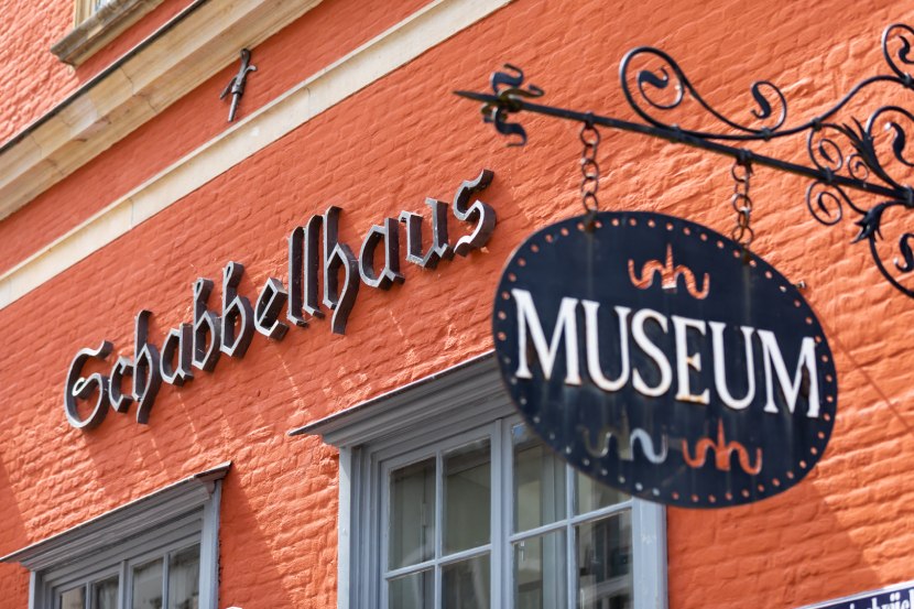 Rode bakstenen gevel van het Schabbellhaus, © Hansestadt Wismar, Christoph Meyer (paperheroes)