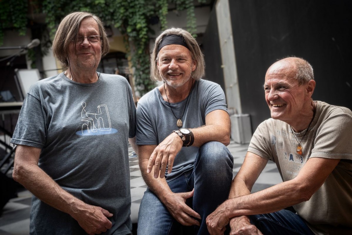 &copy; Paul Bartsch Akustik-Trio