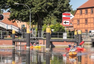 Our beautiful old town tour, past half-timbered and brick houses through the lock under the lift bridge through to Lake Plauer See., © Monty Erselius Our beautiful old town tour, past half-timbered and brick houses through the lock under the lift bridge through to Lake Plauer See., © Monty Erselius