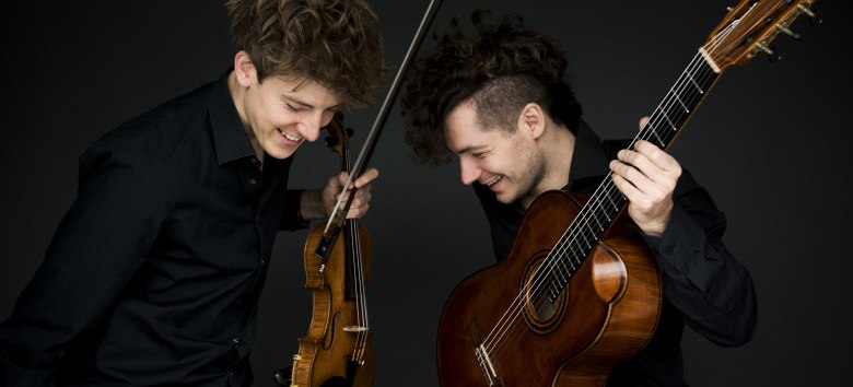 © © Neda Navaee © © Neda Navaee