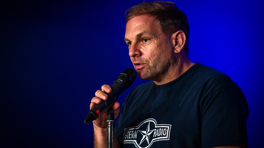 Legendarny quiz pubowy, prowadzony przez Dominika Bartelsa, podbija uzdrowisko nad Morzem Bałtyckim - Graal-Müritz., © André Pristaff / Tourismus- und Kur GmbH Graal-Müritz Legendarny quiz pubowy, prowadzony przez Dominika Bartelsa, podbija uzdrowisko nad Morzem Bałtyckim - Graal-Müritz., © André Pristaff / Tourismus- und Kur GmbH Graal-Müritz