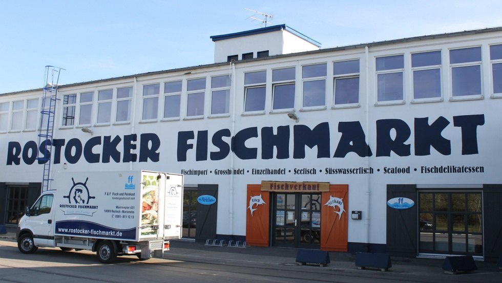 Gekoelde vrachtwagen voor de vismarkt // © F&F Fisch und Feinkost GmbH Gekoelde vrachtwagen voor de vismarkt // © F&F Fisch und Feinkost GmbH