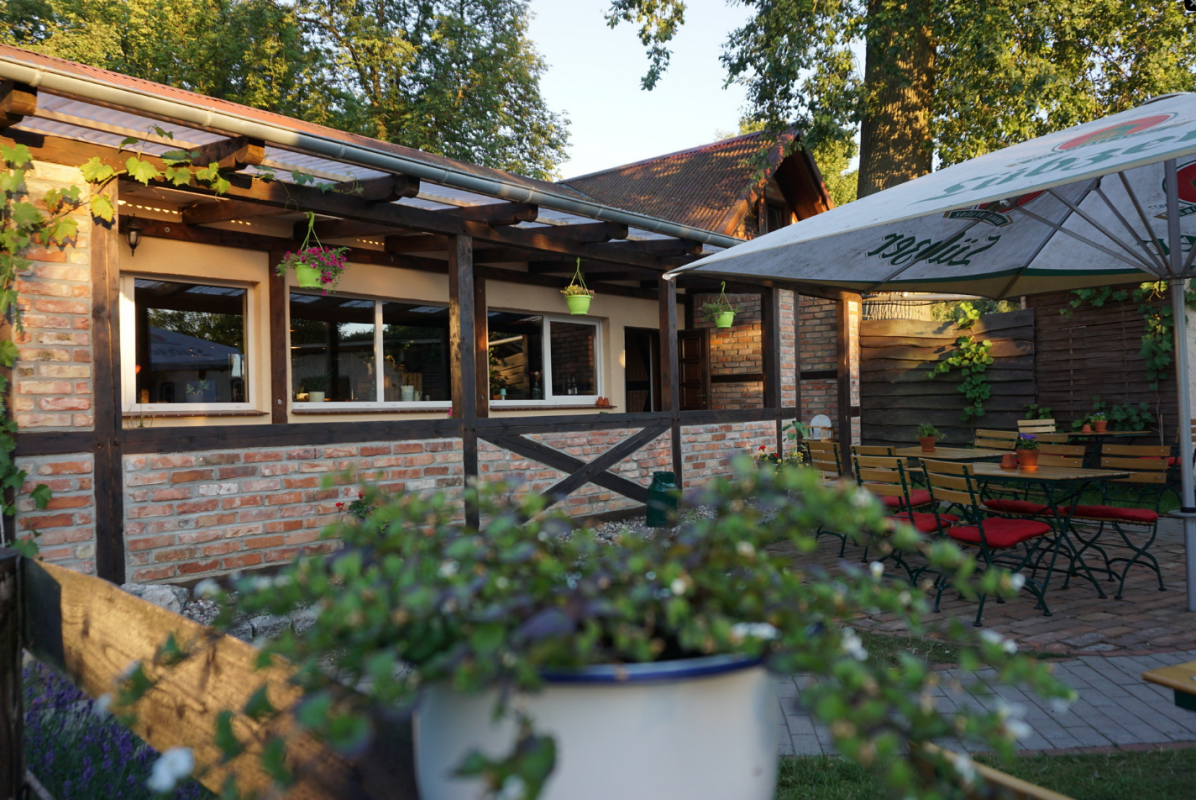 2025-04-25 09_50_30-Startseite - Restaurant Quer Beet _ Neustrelitz und 6 weitere Seiten - Profil 1, © QuerBeet 2025-04-25 09_50_30-Startseite - Restaurant Quer Beet _ Neustrelitz und 6 weitere Seiten - Profil 1, © QuerBeet