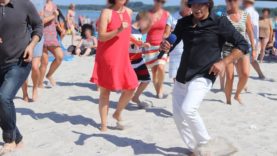Salsa on the beach with Rasoul, © Kurverwaltung Ostseebad Boltenhagen