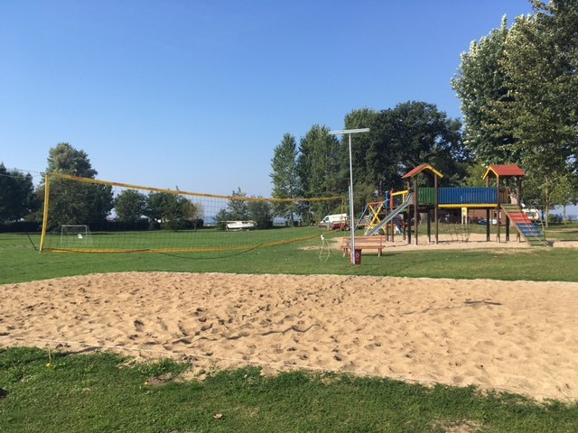 Plac zabaw, &copy; Groh