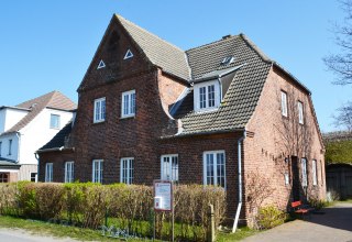 &copy; Hiddenseer Hafen- und Kurbetrieb